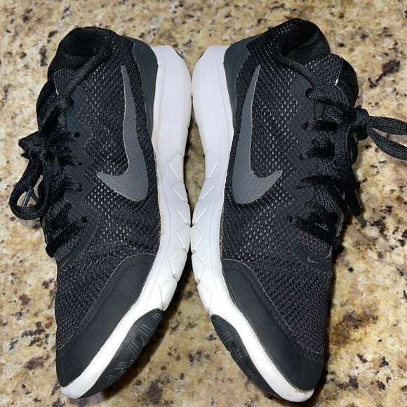 Nike Flex Experience RN 4 - Picture 3 of 8